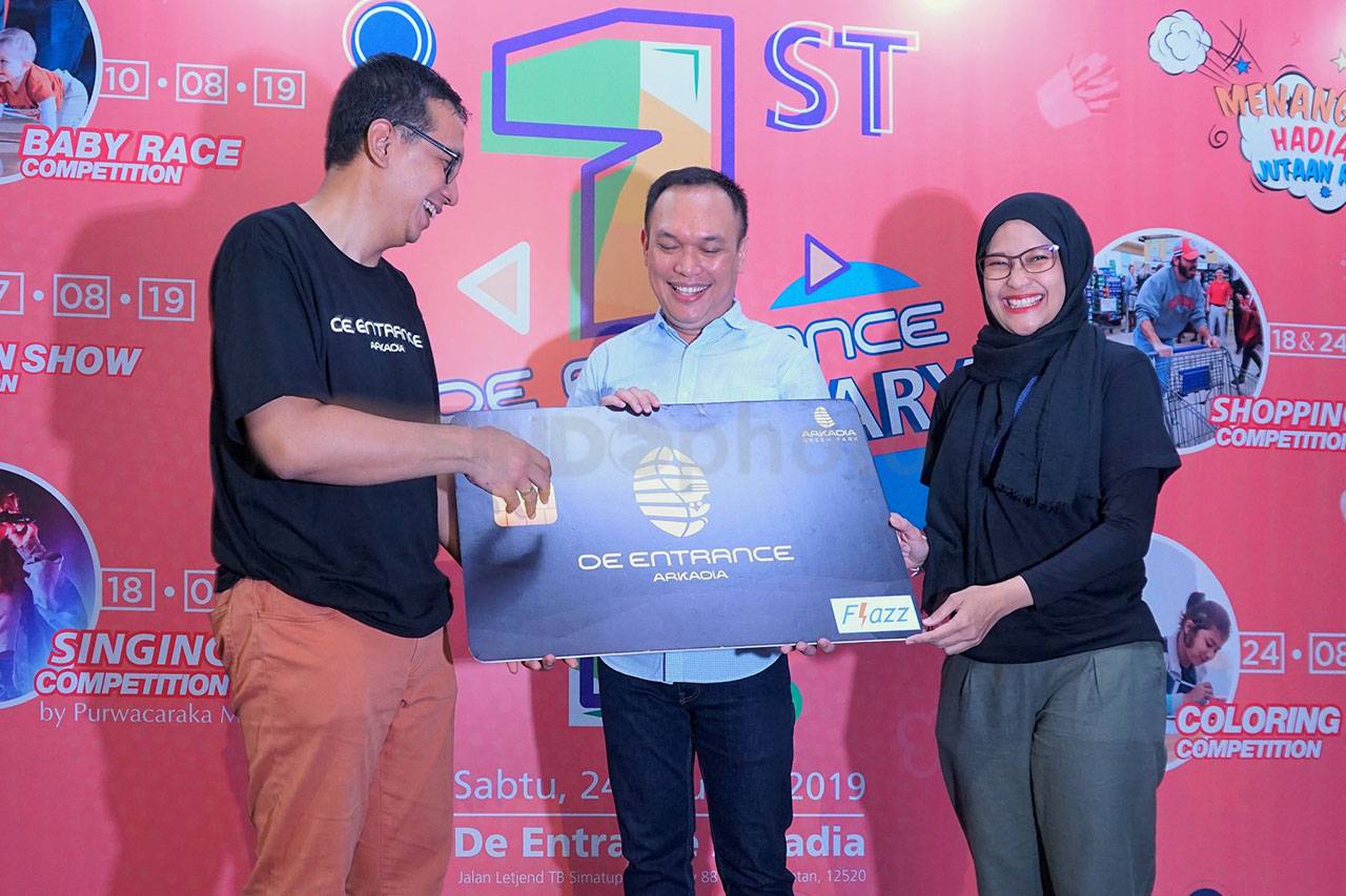 Aksi Band Naif Semarakkan...