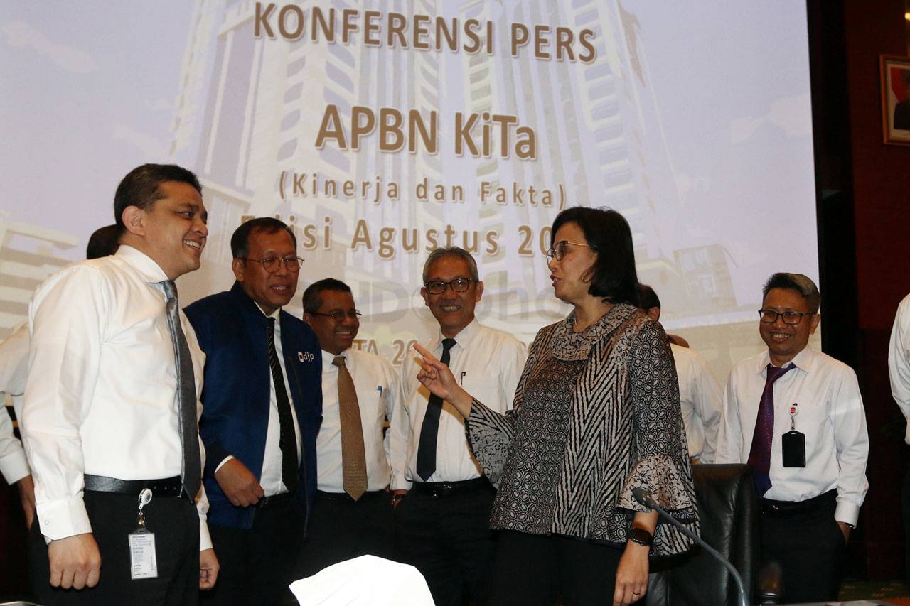 Kemenkeu Catat Defisit...