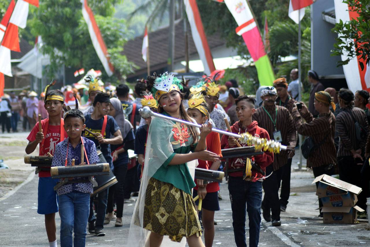 Meriahnya Arak-arakan...