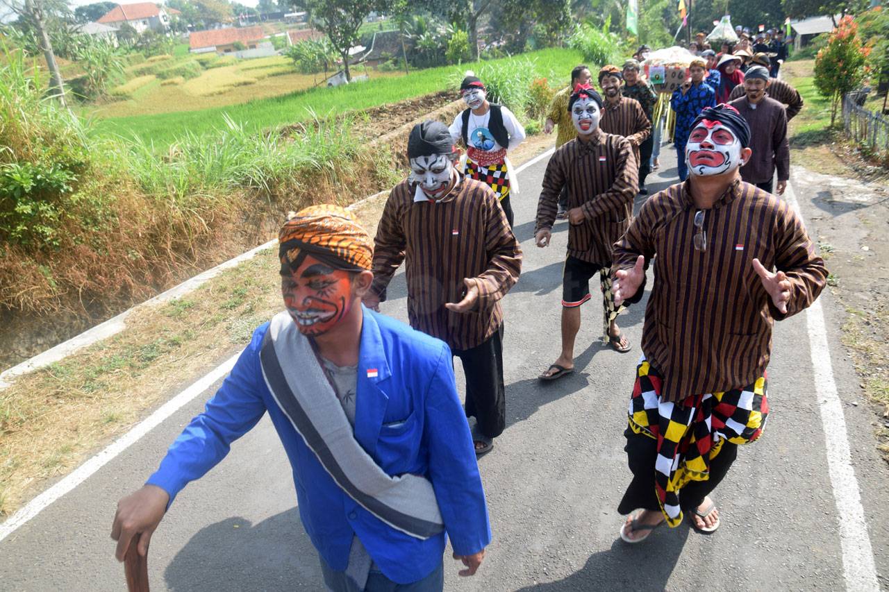 Meriahnya Arak-arakan...