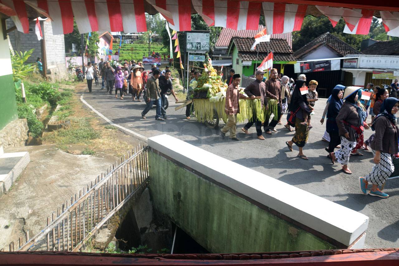 Meriahnya Arak-arakan...