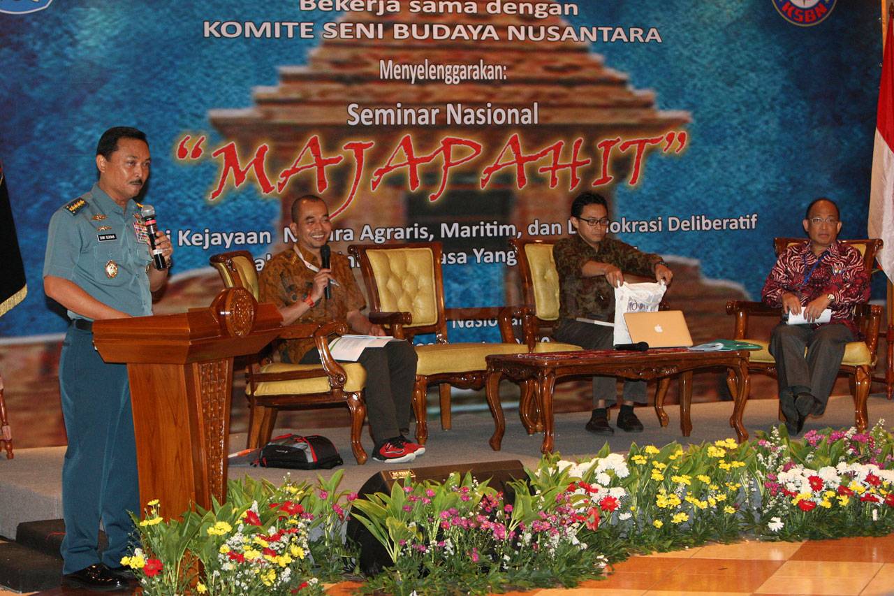 Kemendikbud Gelar Seminar...