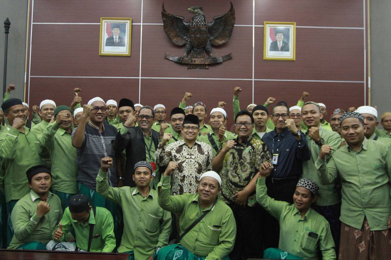 Wakil Ketua MPR Terima...