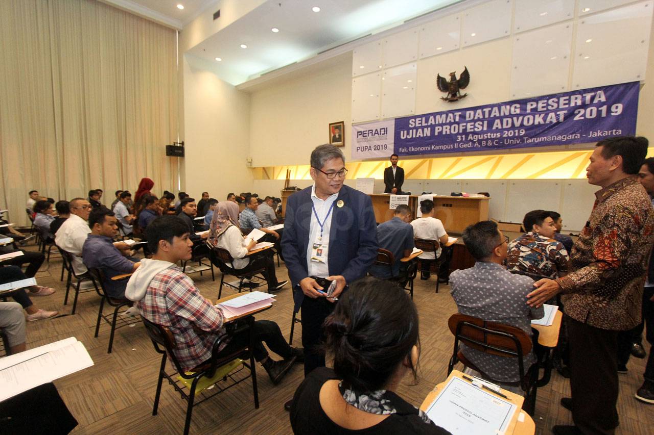 Peradi Gelar Ujian Profesi...