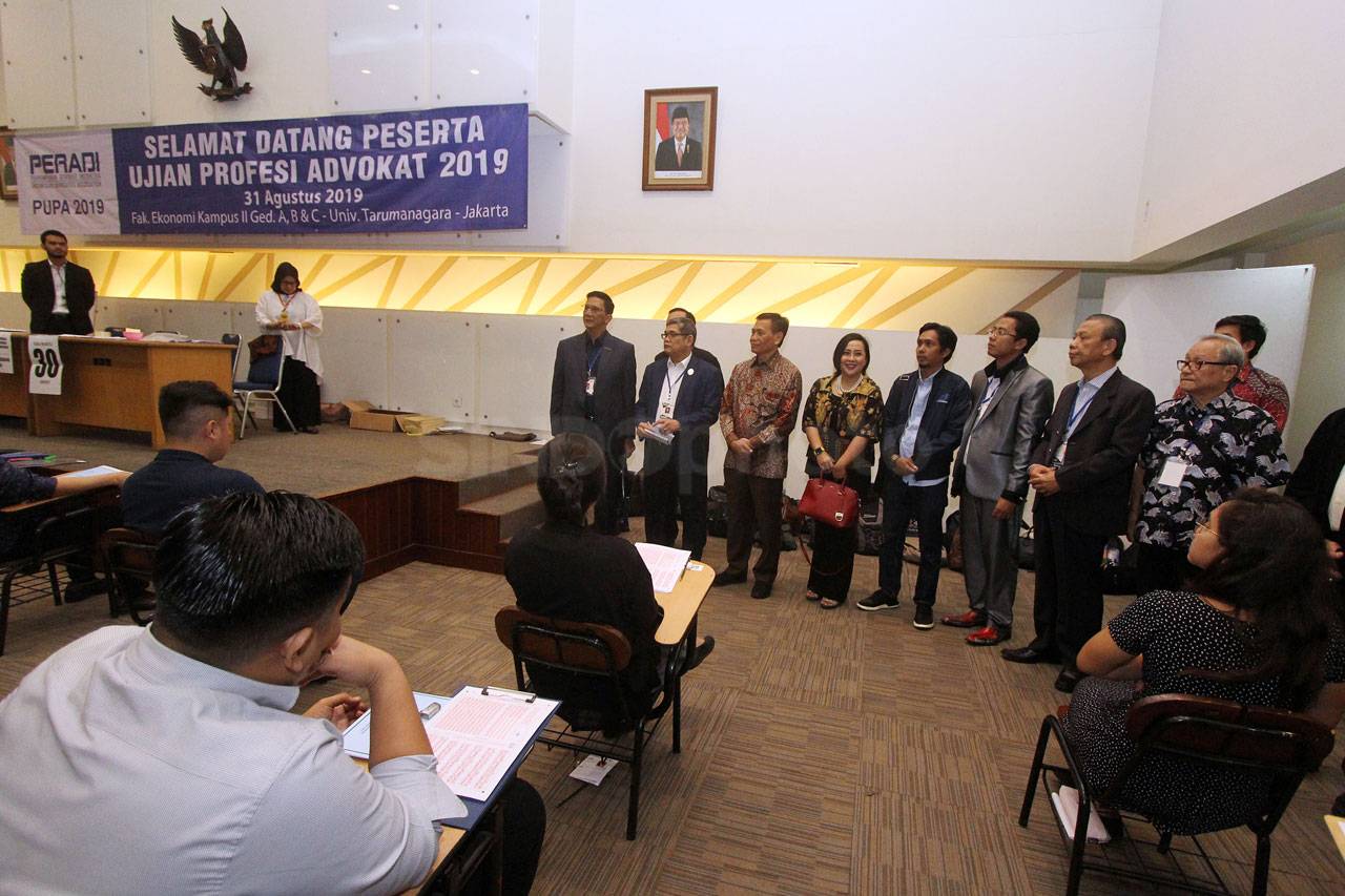 Peradi Gelar Ujian Profesi...