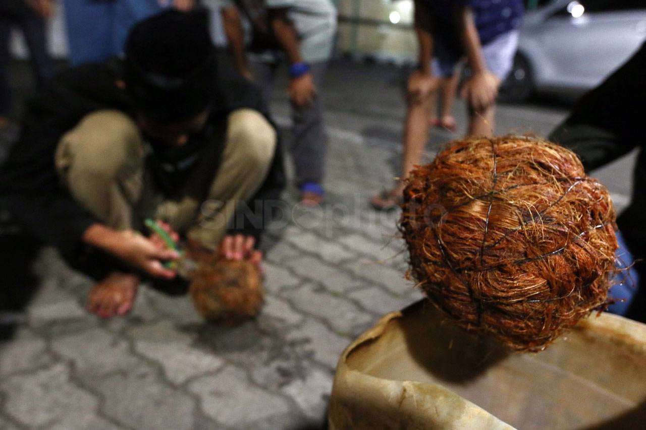 Sepakbola Api Sambut...