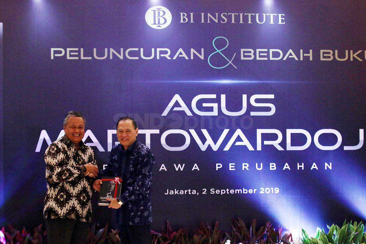 Peluncuran dan Bedah...