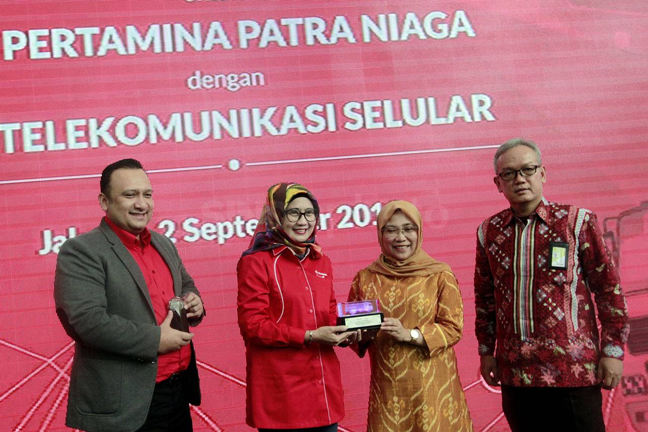 Telkomsel dan Pertamina...