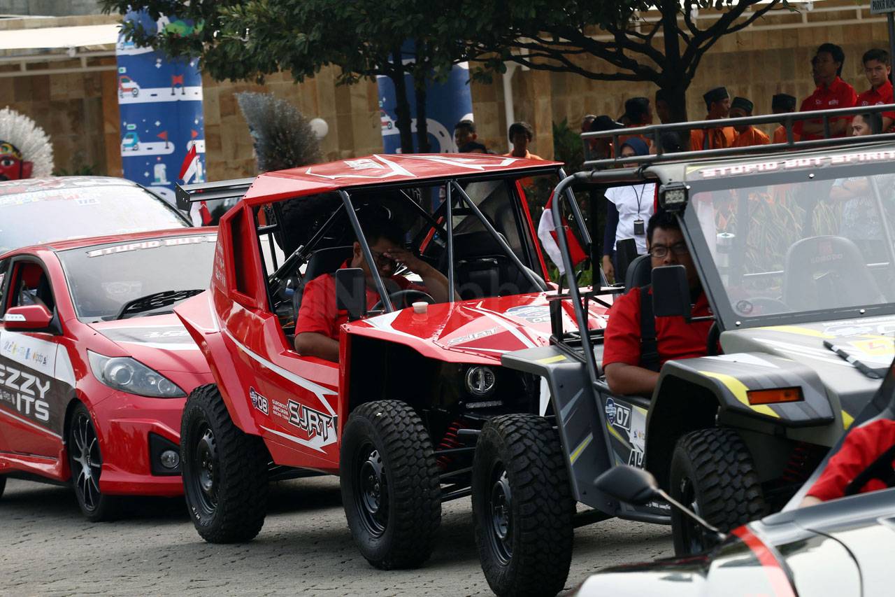 Finish di Jakarta, Mobil...