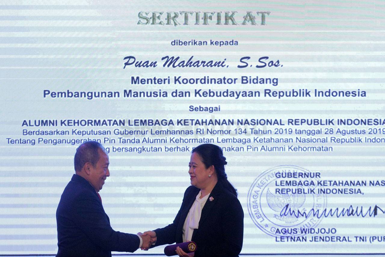 Puan Maharani Dianugerahi...