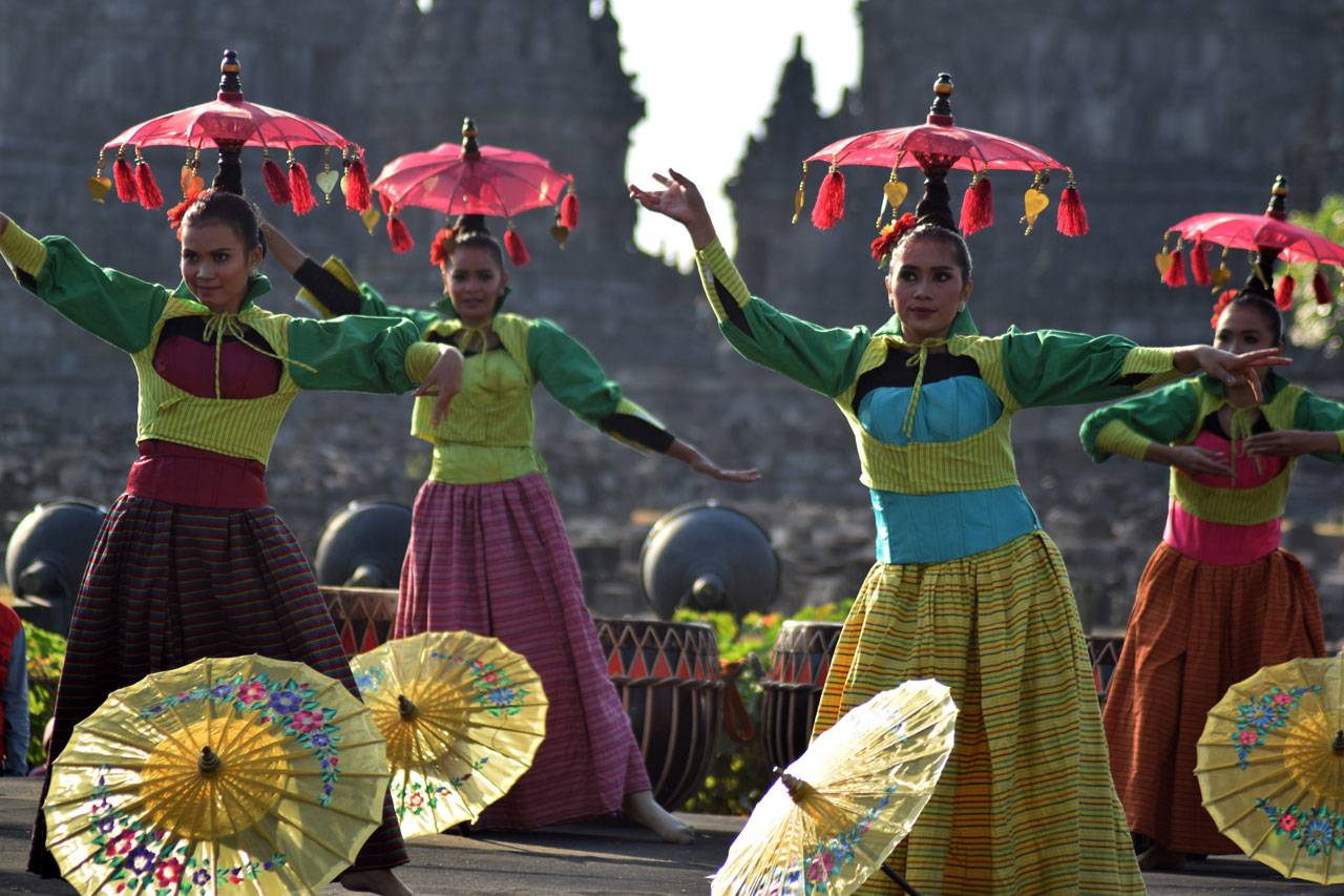 Warna Warni Festival...