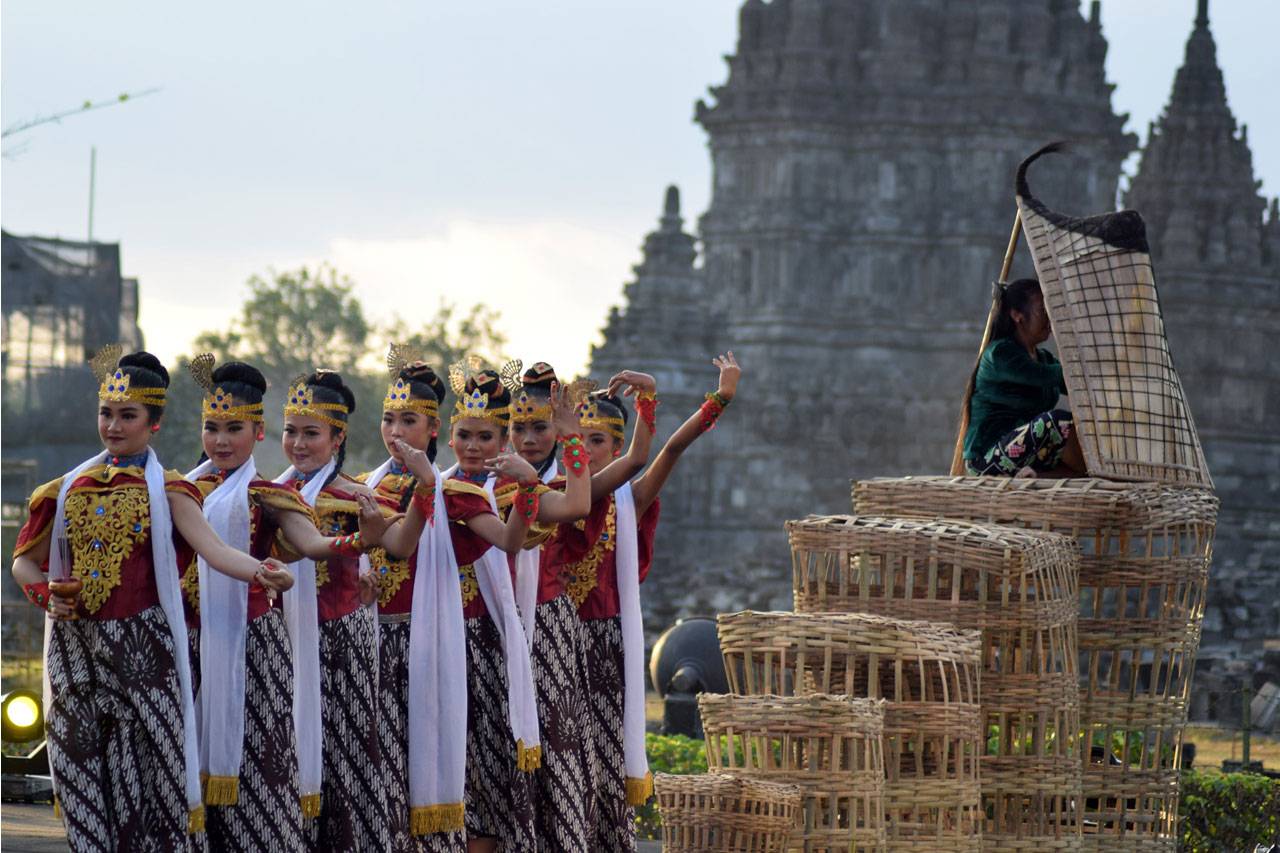 Warna Warni Festival...