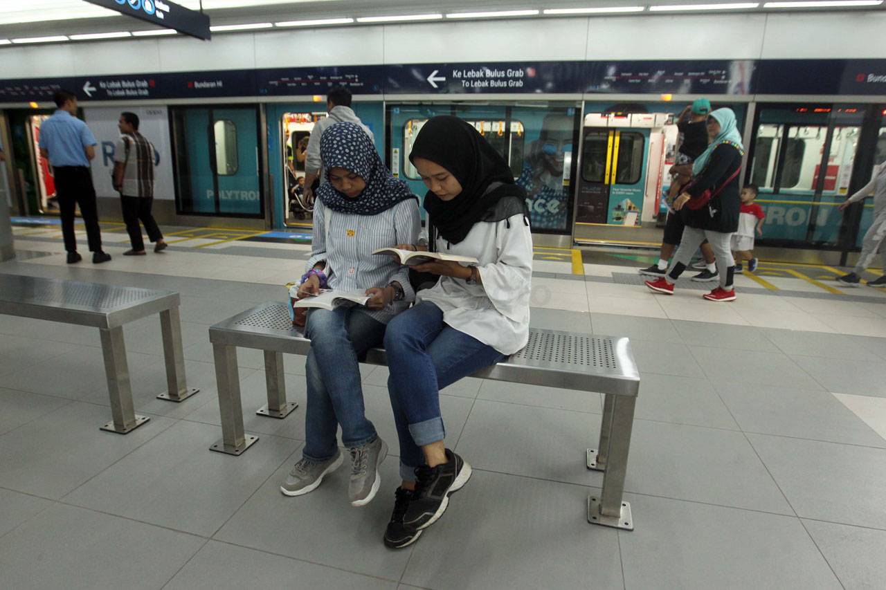 MRT Jakarta Gelar Kampanye...