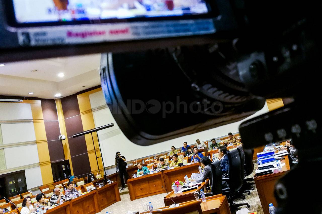 Komisi III DPR Gelar...
