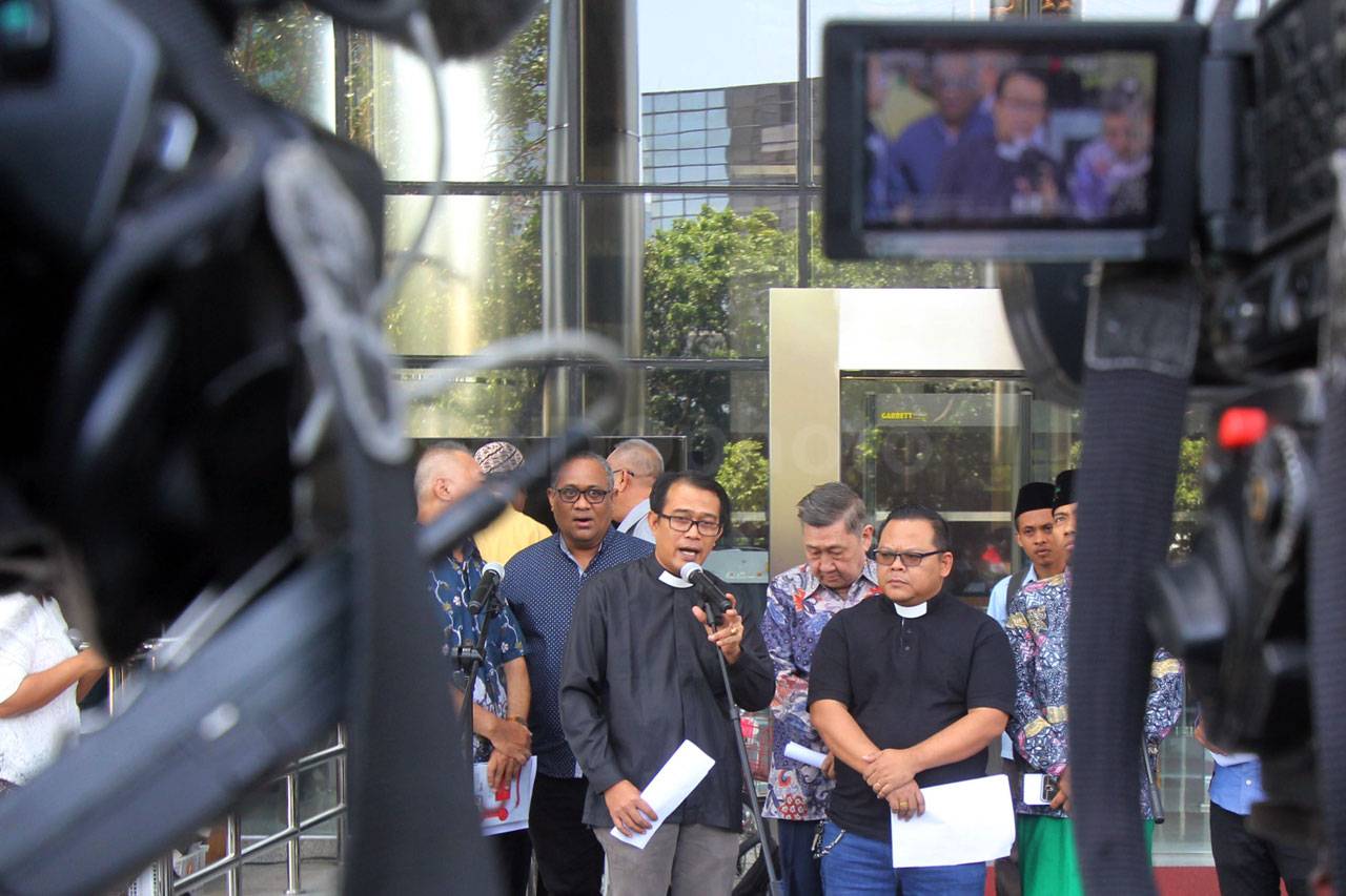 Tokoh Lintas Agama Sampaikan...