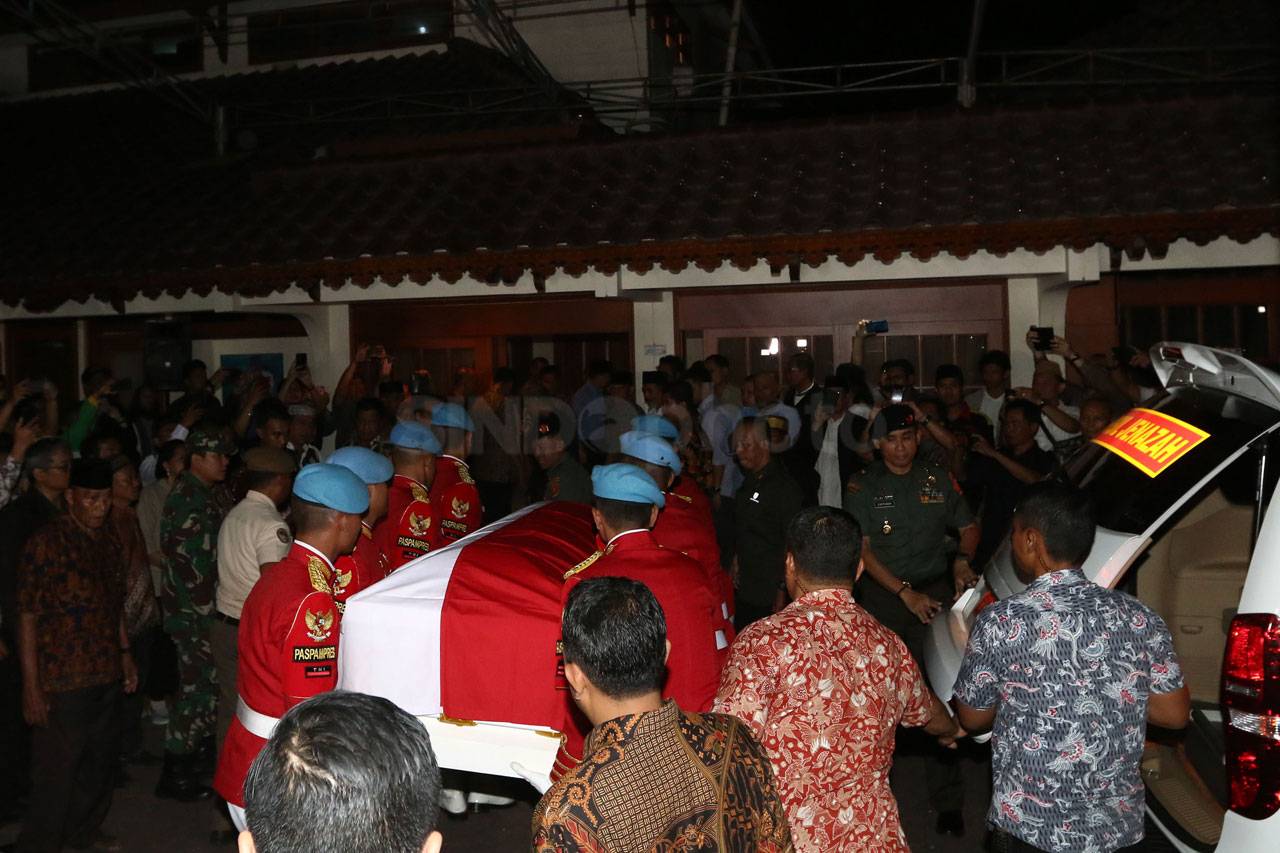 Jenazah BJ Habibie Tiba...