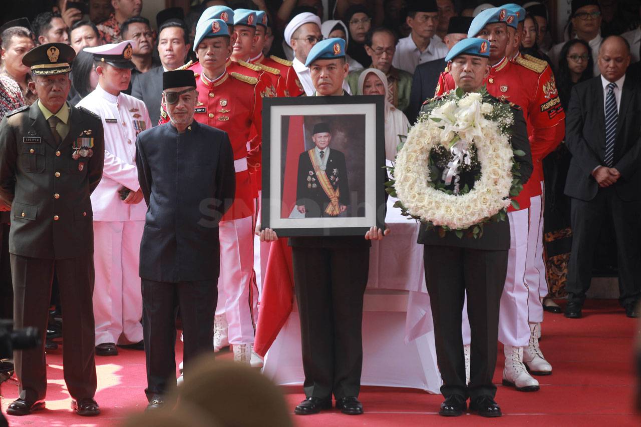 Jenazah BJ Habibie Diberangkatkan...