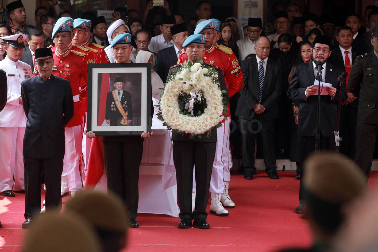 Jenazah BJ Habibie Diberangkatkan...