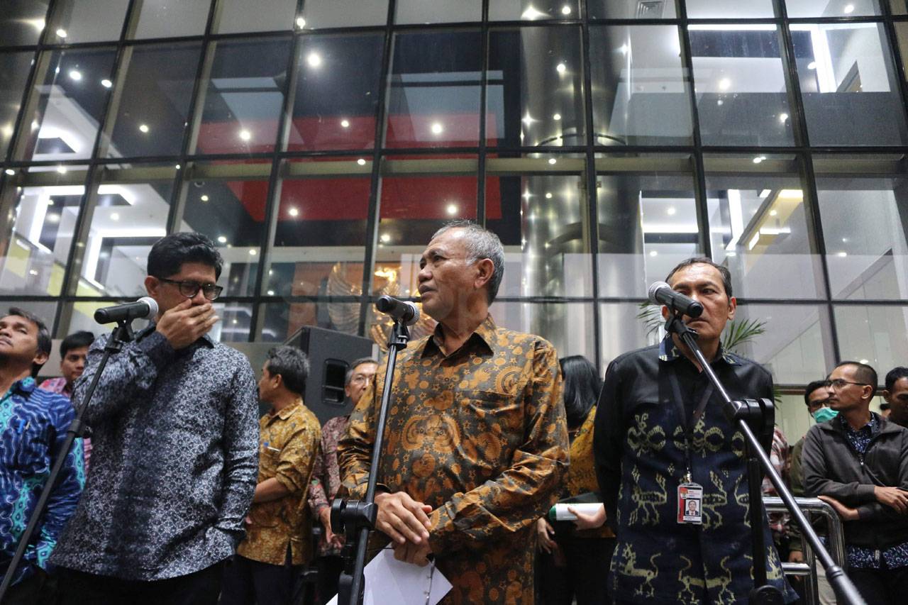 Pimpinan KPK Tanggapi...