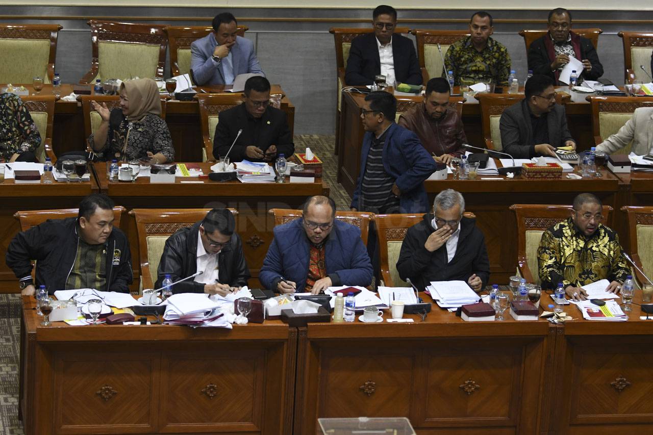 Komisi III DPR Lakukan...