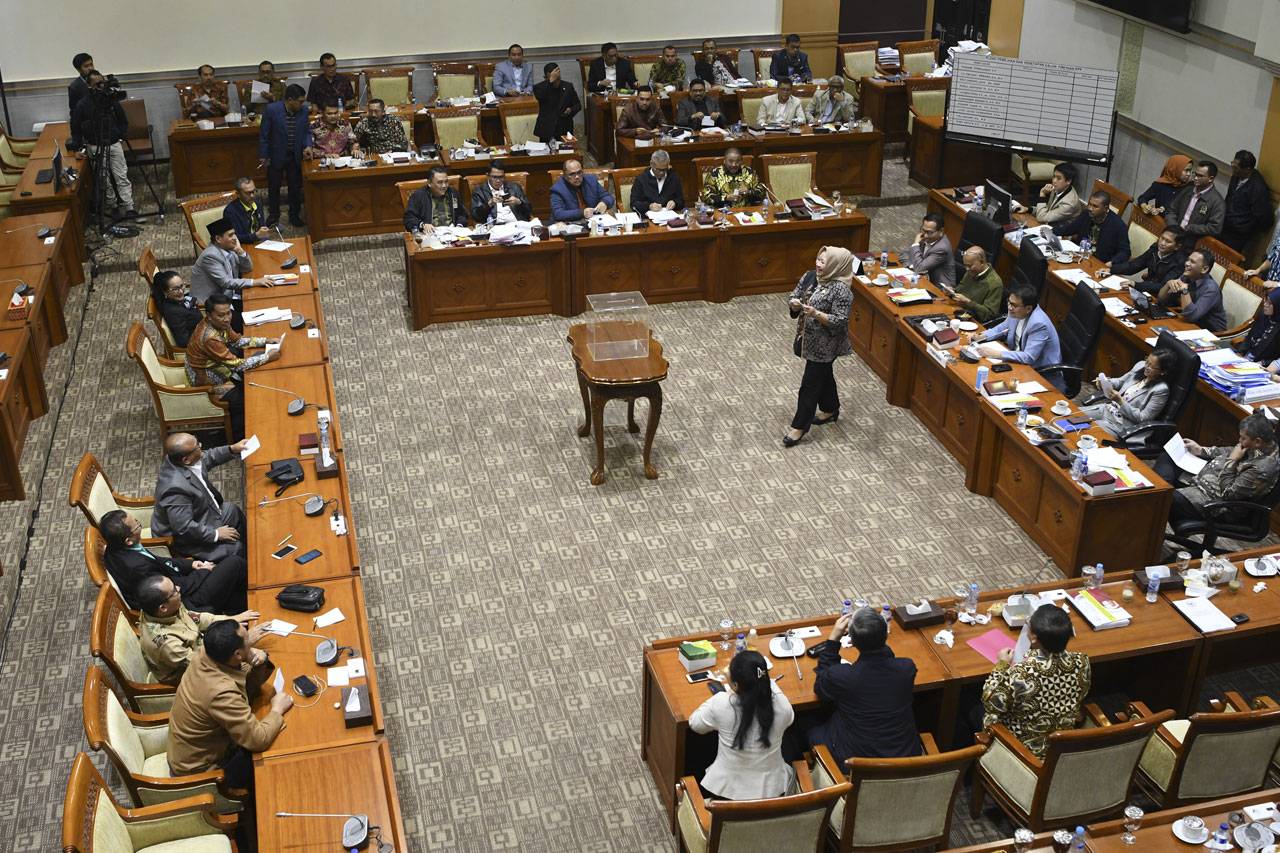 Komisi III DPR Lakukan...