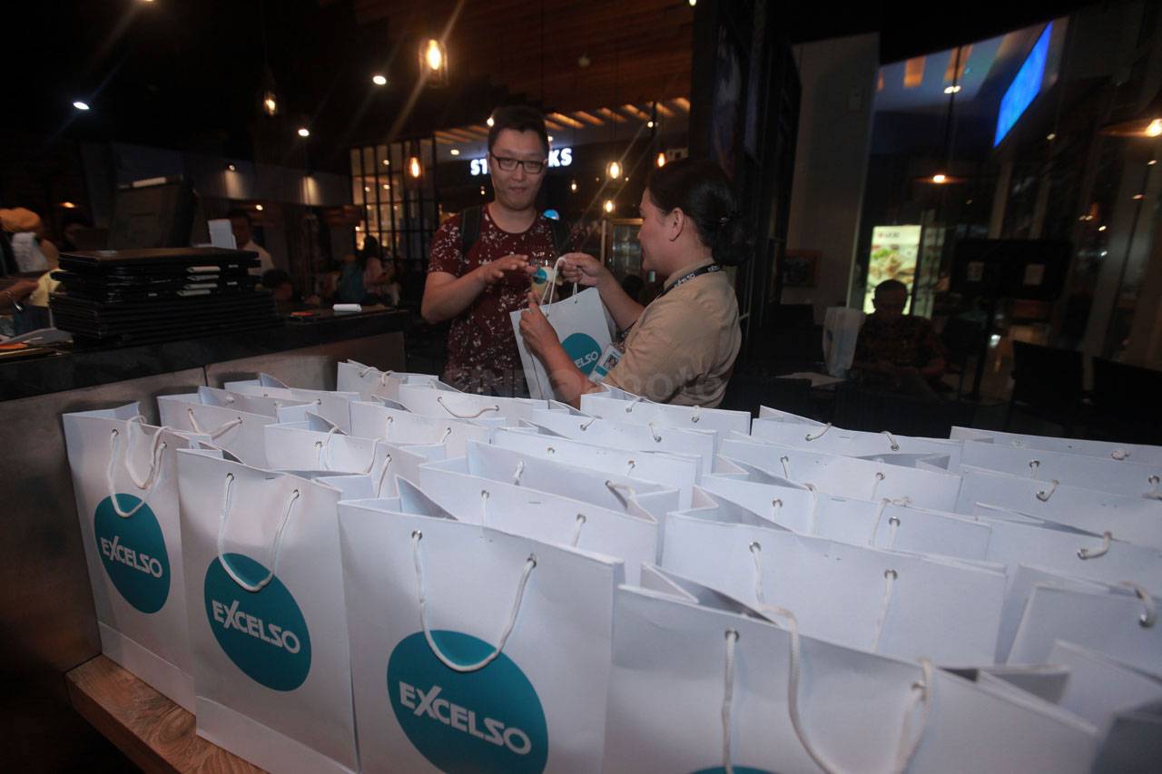Excelso Bagi-Bagi Hadiah...