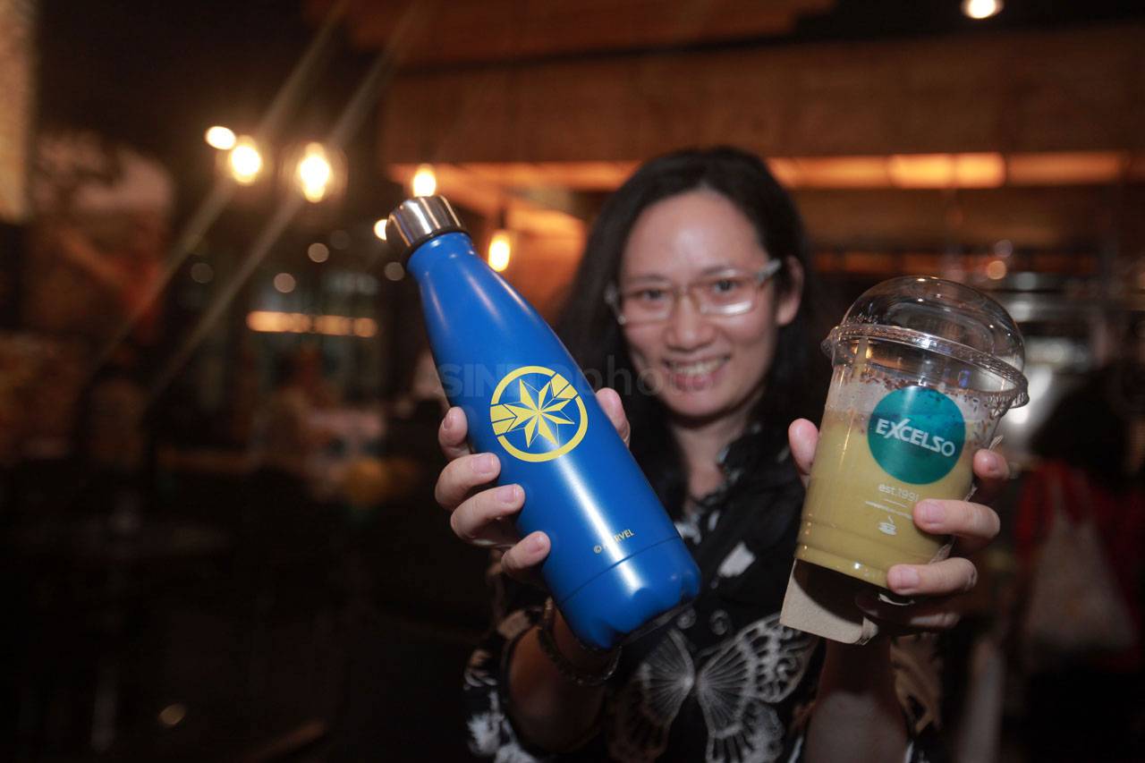 Excelso Bagi-Bagi Hadiah...