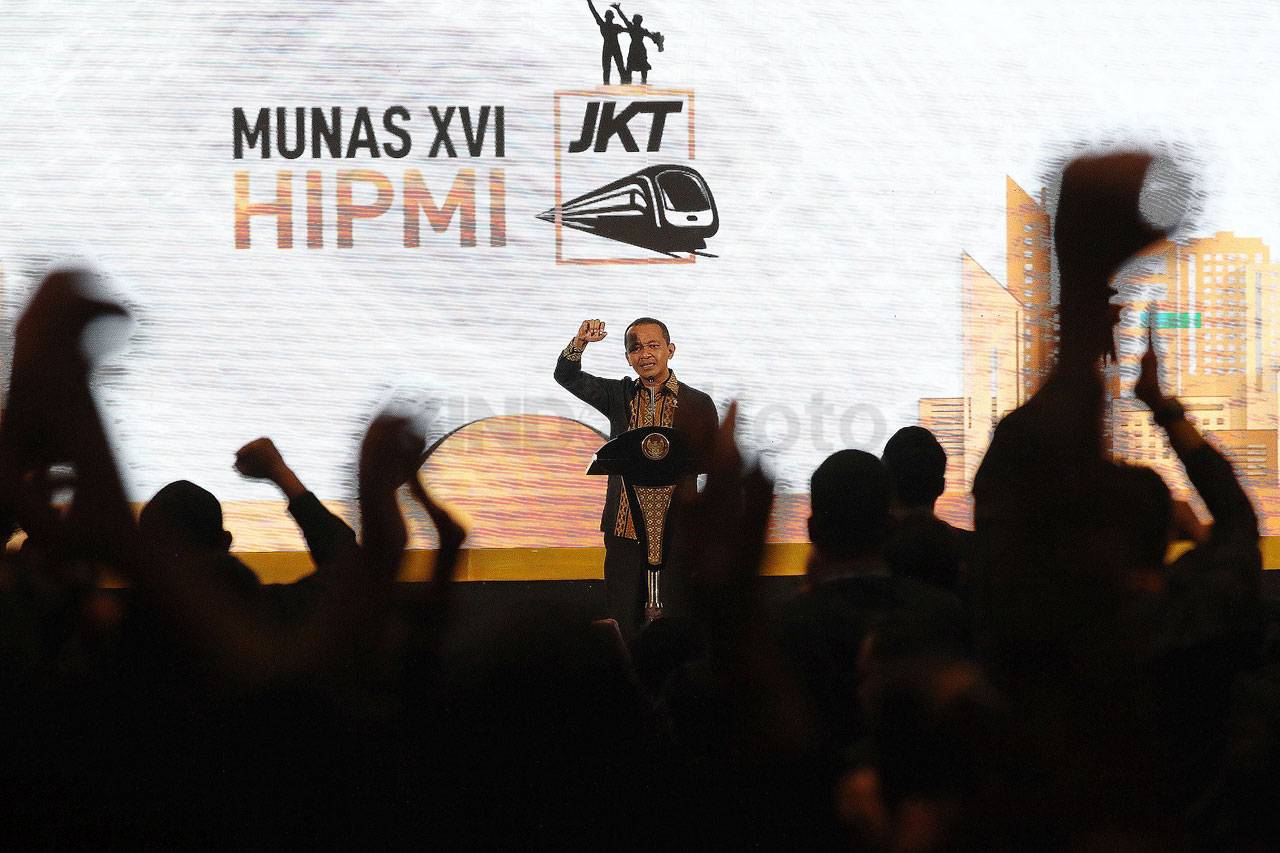Presiden Jokowi Buka...