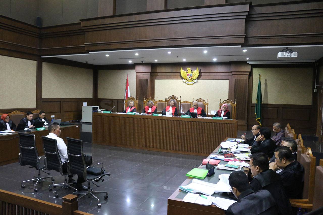 Ahli Hukum Pidana Prof...