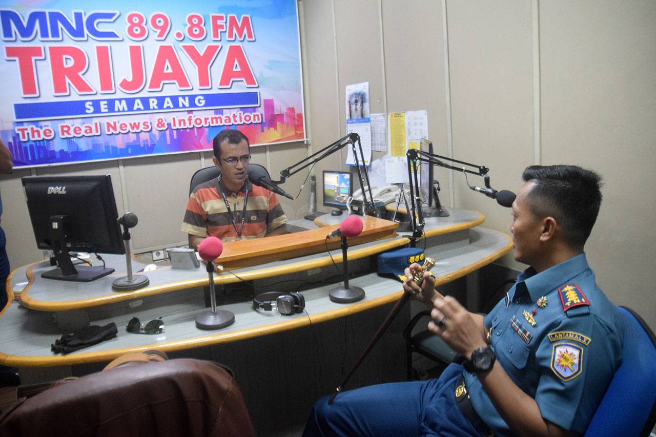 Danlanal Semarang Kunjungi...