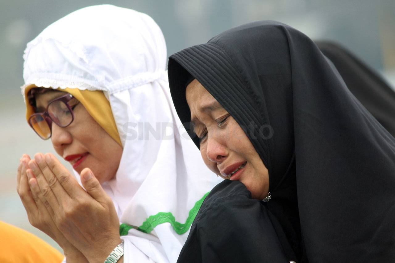 Umat Islam Laksanakan...
