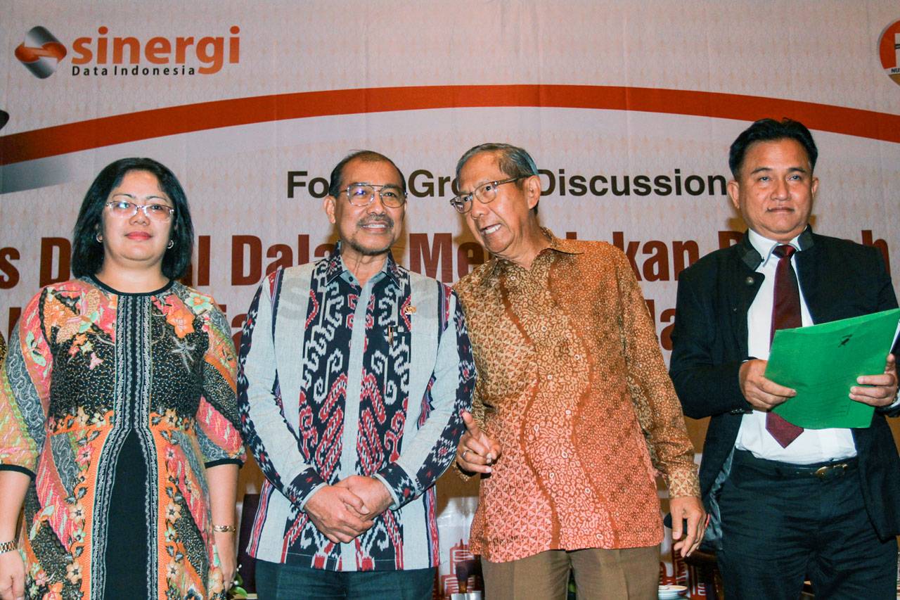 Ginandjar Kartasasmita...