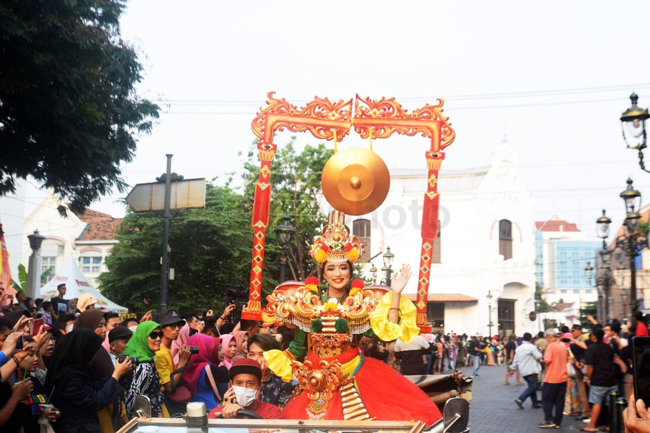 Semarak Indische Parade...