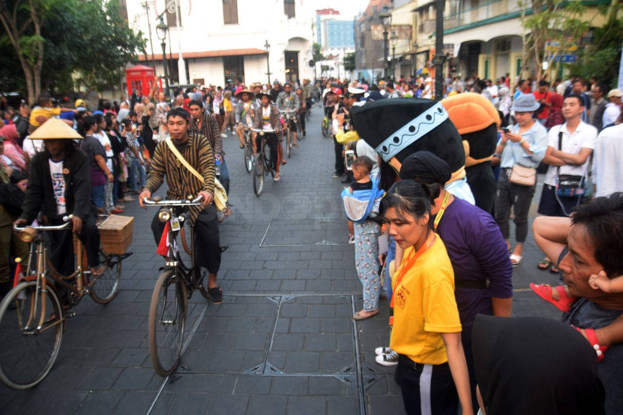 Semarak Indische Parade...