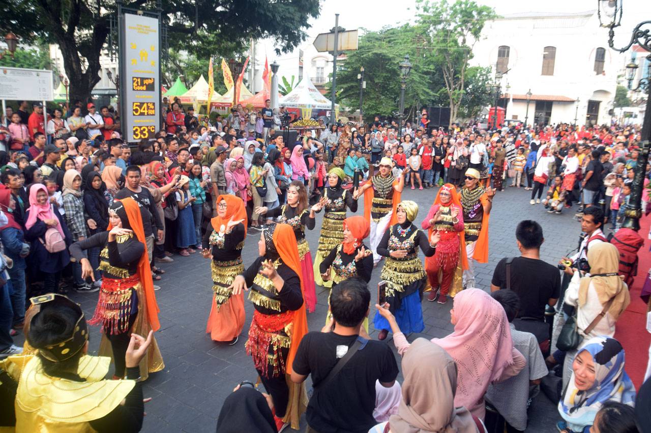 Semarak Indische Parade...