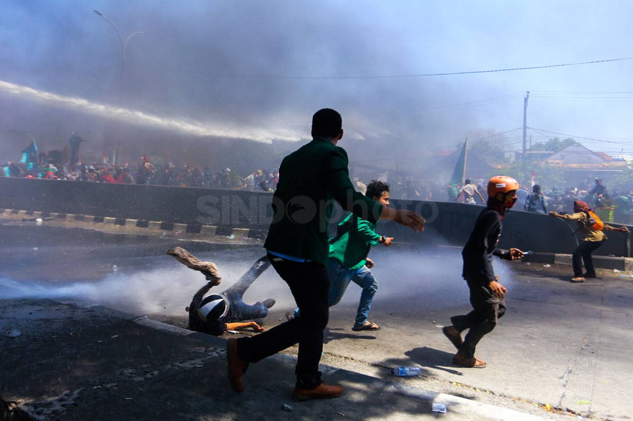 Demo Mahasiswa di Depan...