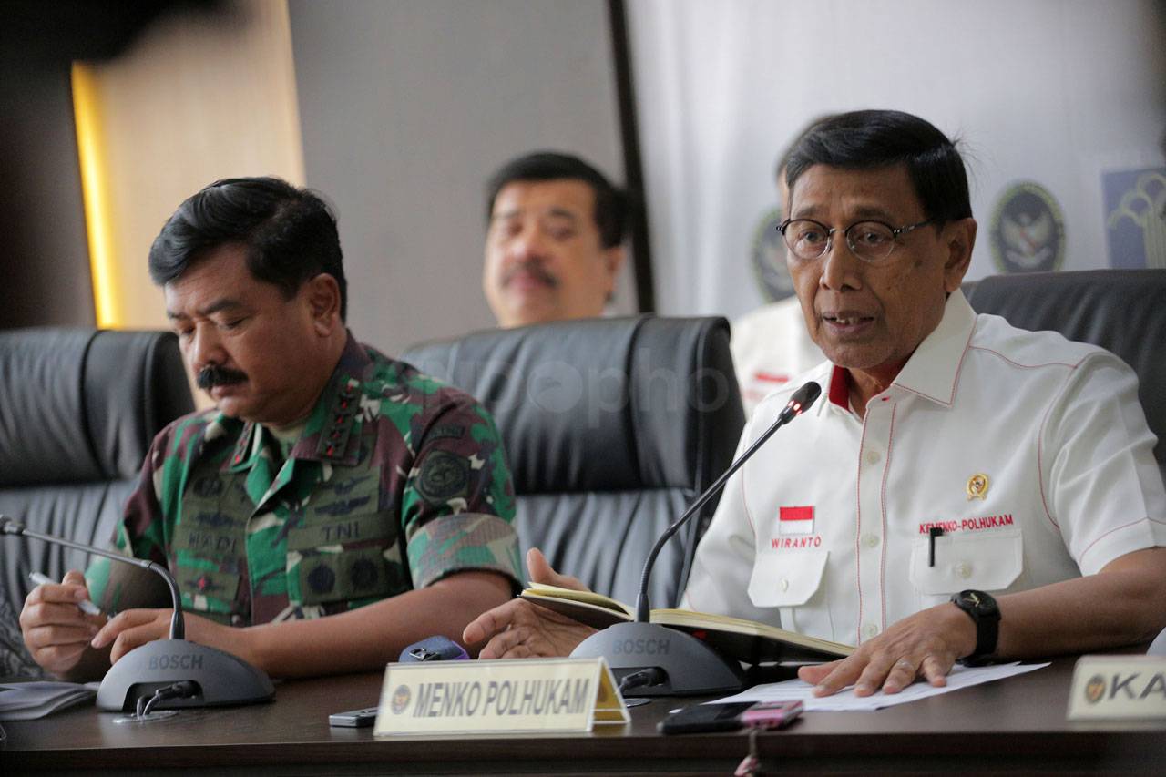 Wiranto Tanggapi Isu...