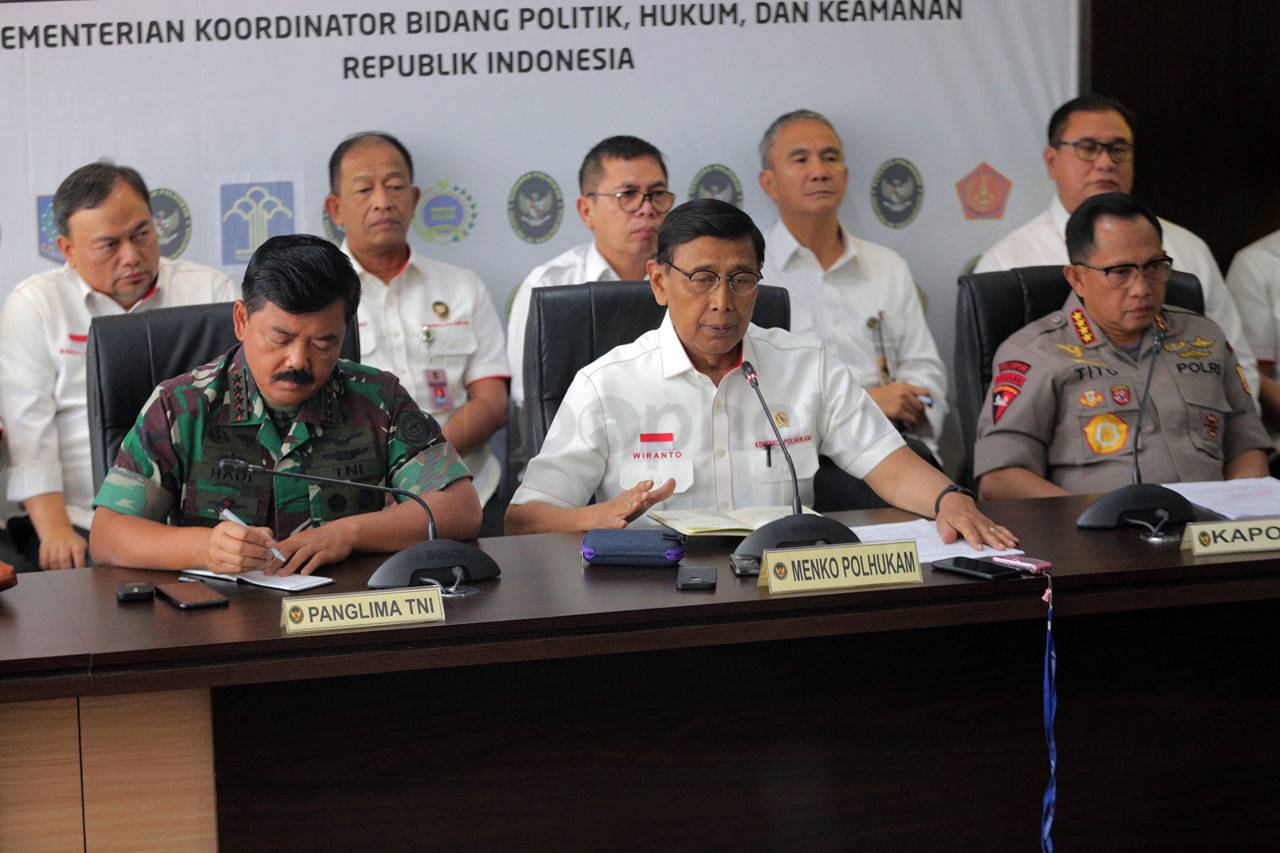 Wiranto Tanggapi Isu...