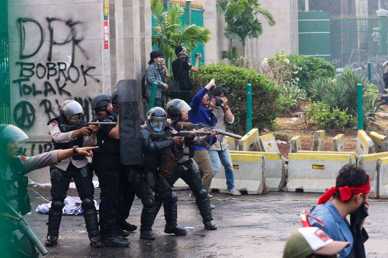 Demo di Depan DPR Berakhir...