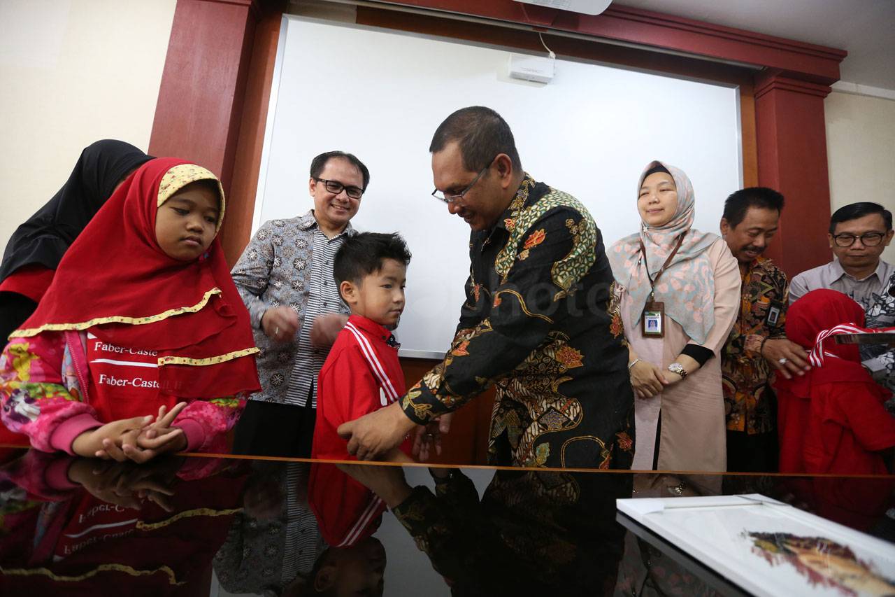 Faber Castell Terbangkan...