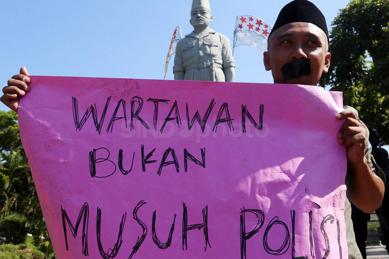 Aliansi Wartawan Surabaya...