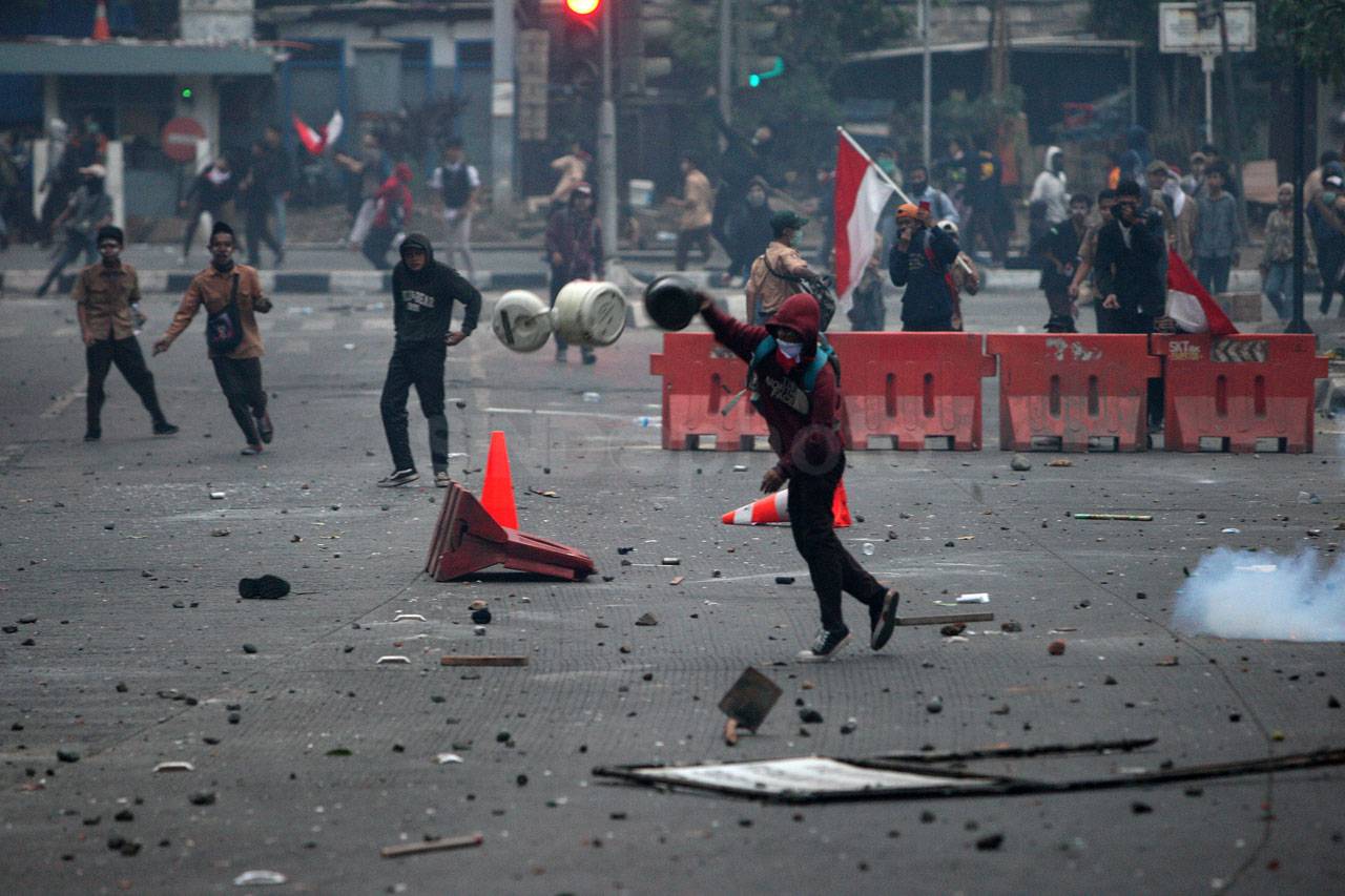 Demo Pelajar di DPR...