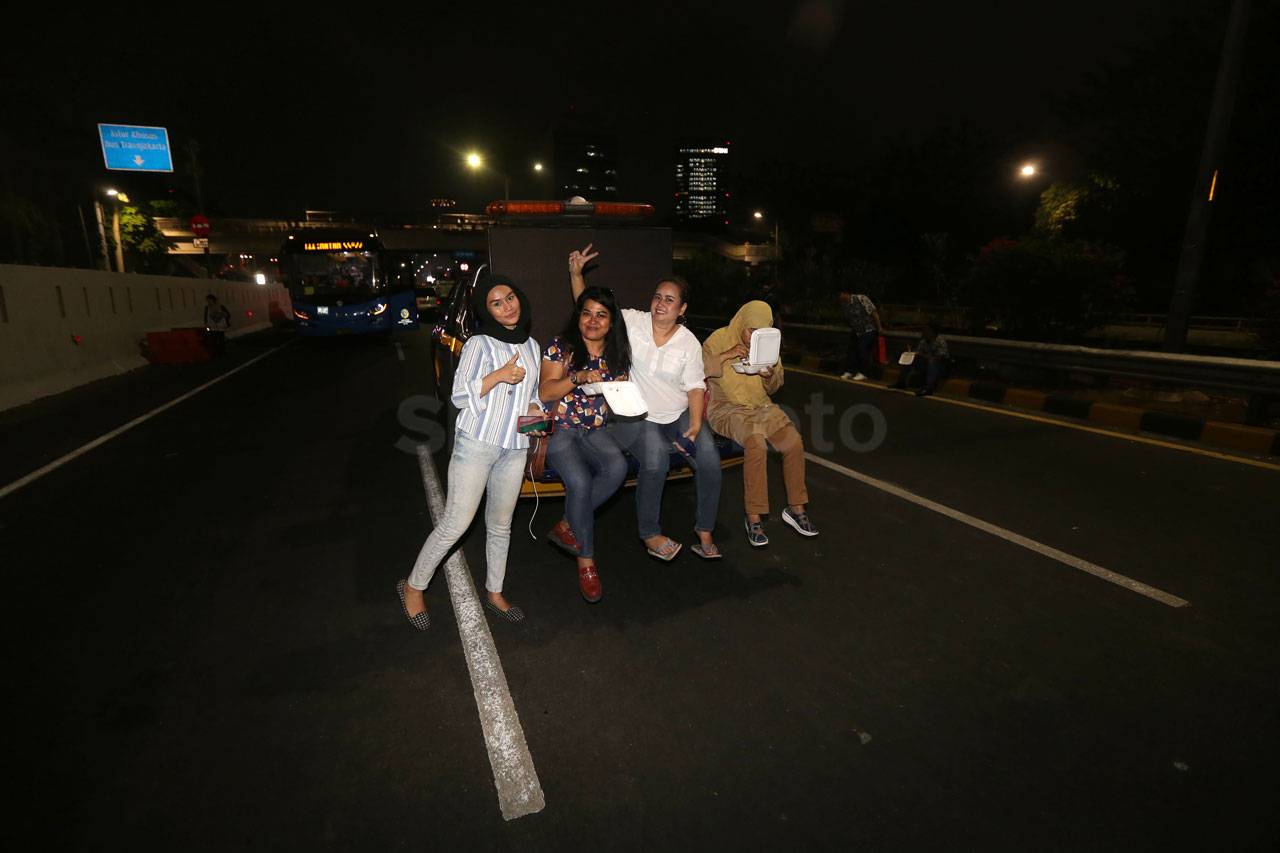 Kawasan DPR Ricuh, Ratusan...