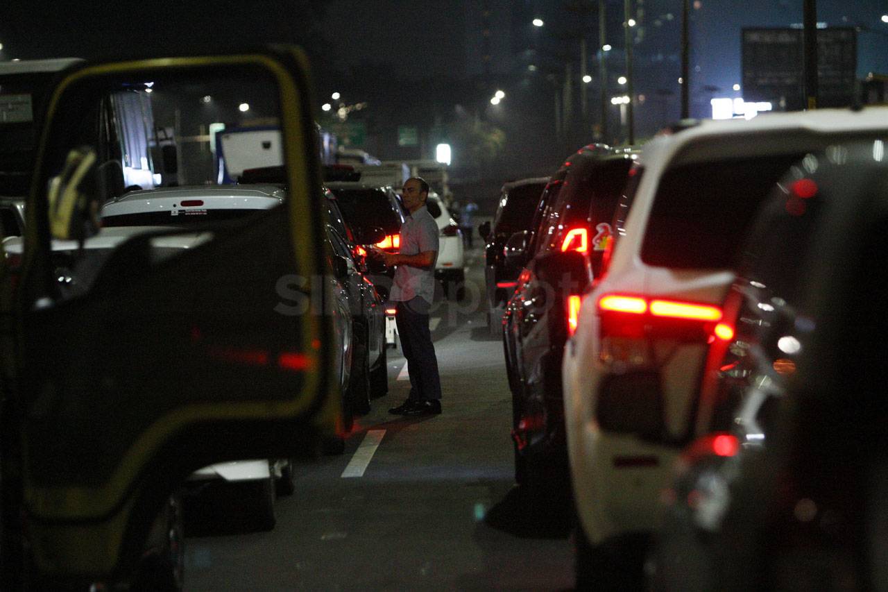 Kawasan DPR Ricuh, Ratusan...
