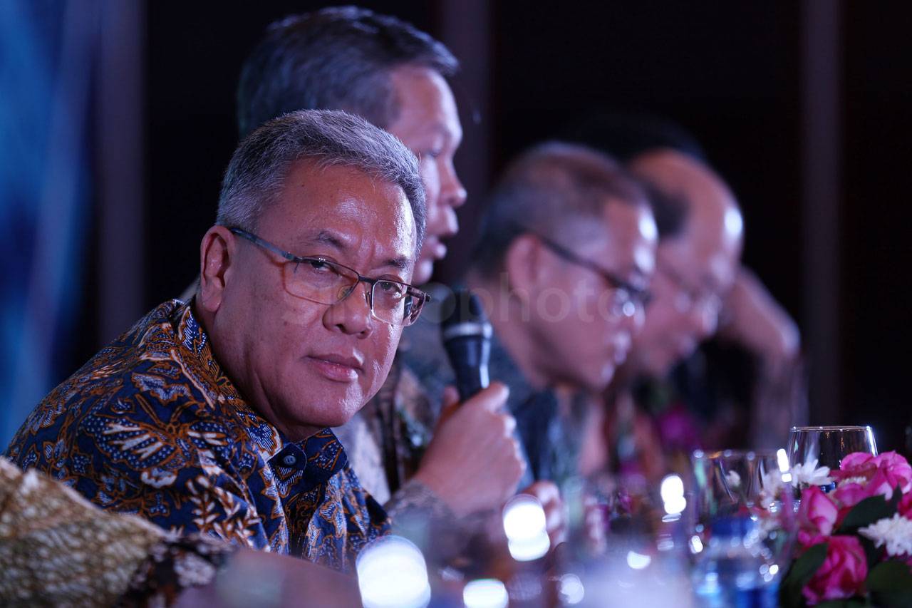 BCA Finance Terbitkan...