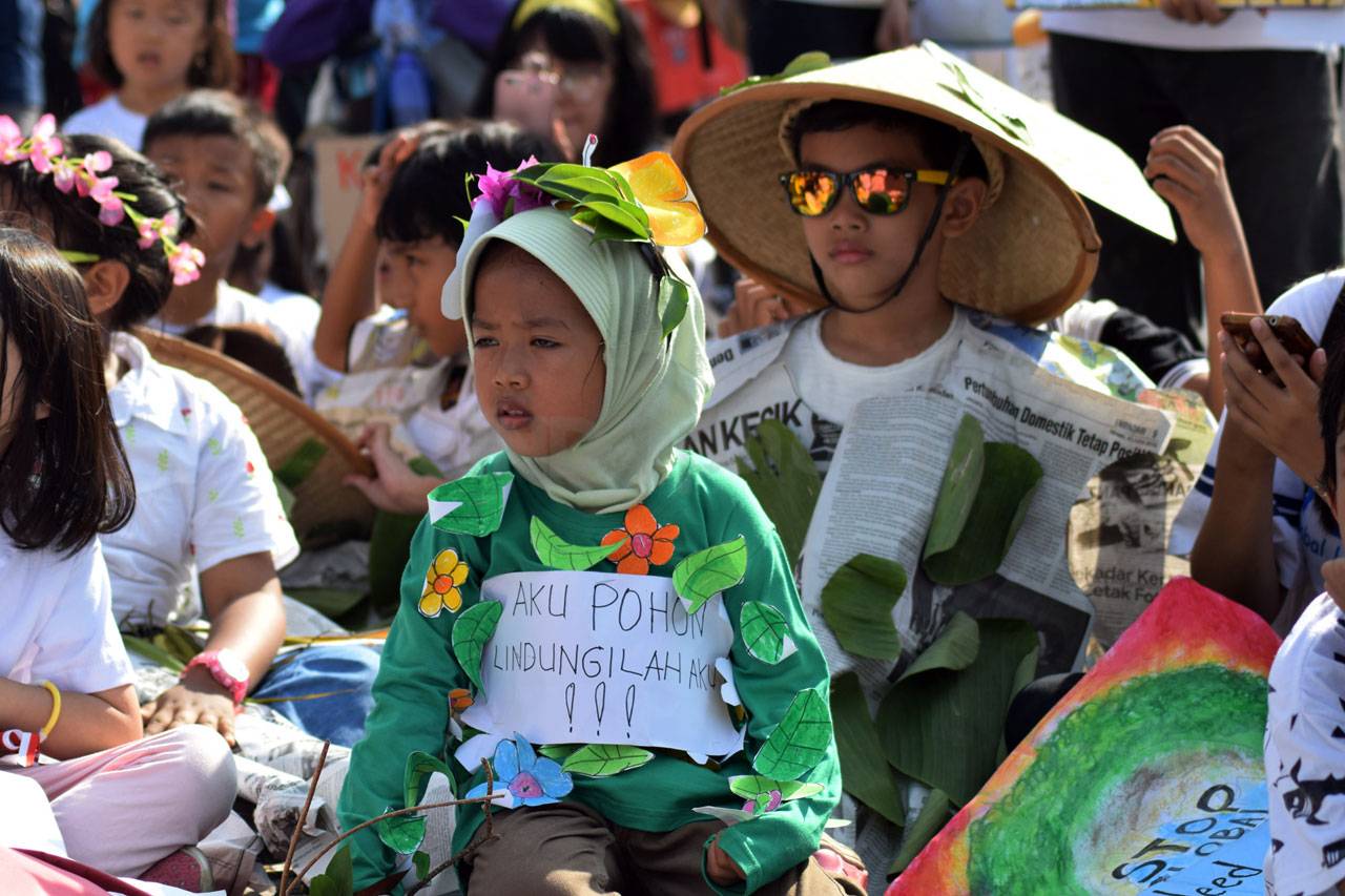 Ratusan Anak Gelar Aksi...