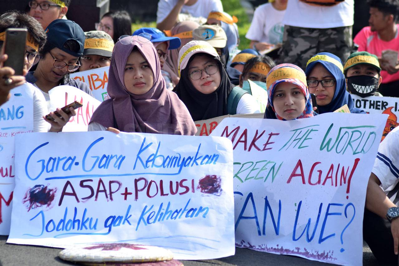 Ratusan Anak Gelar Aksi...