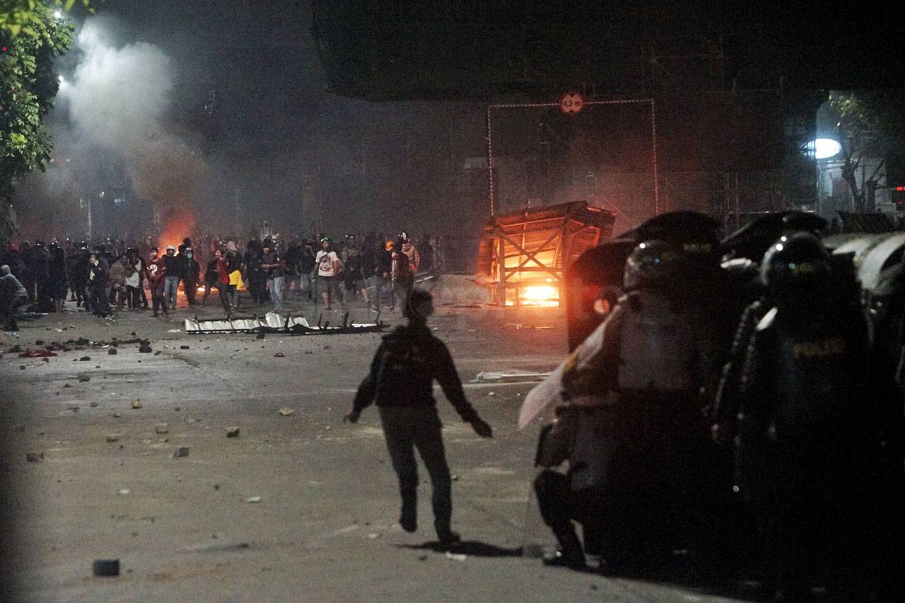 Demonstrasi di Makassar...