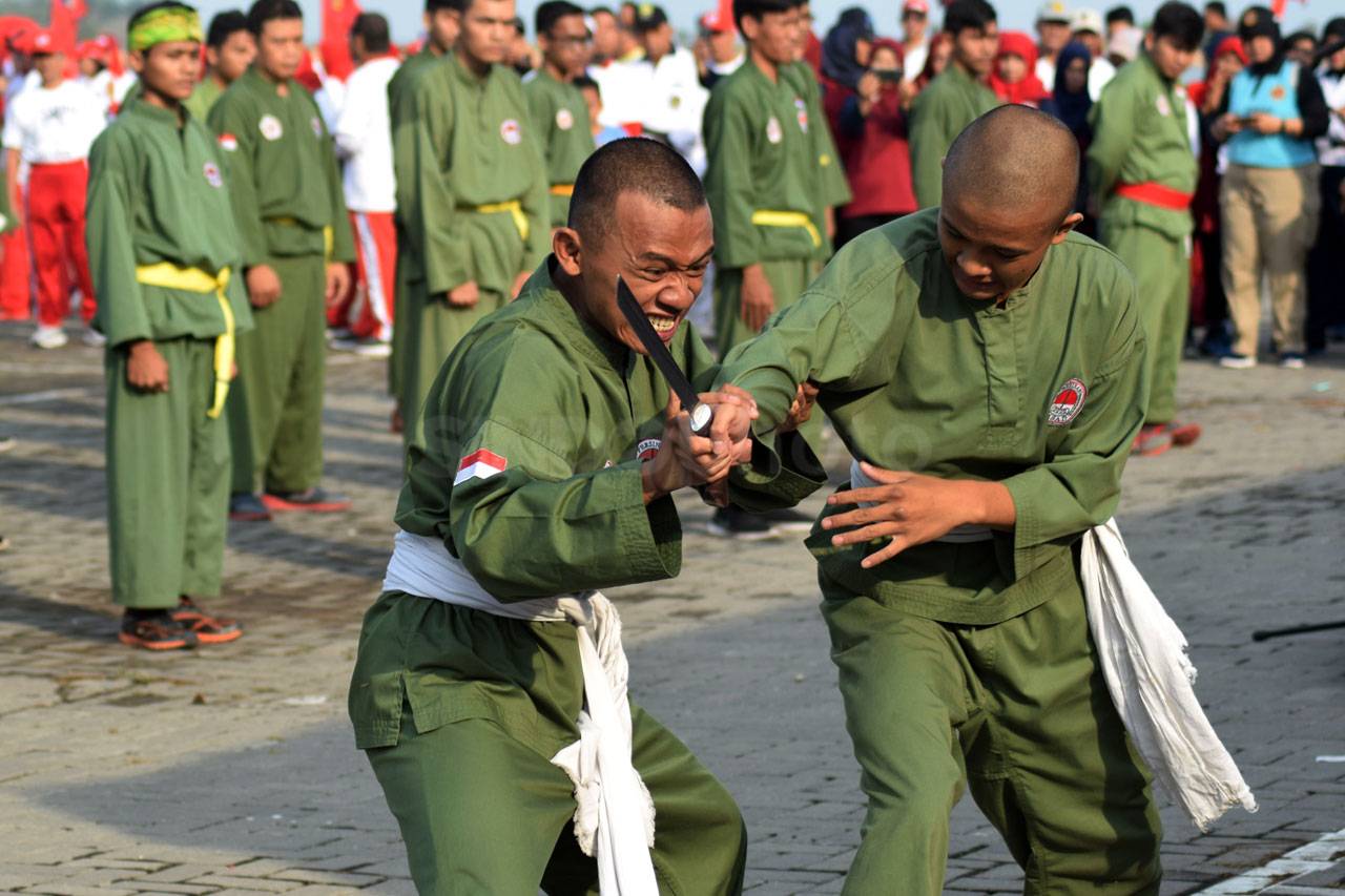 Meriahnya Lomba Dayung...