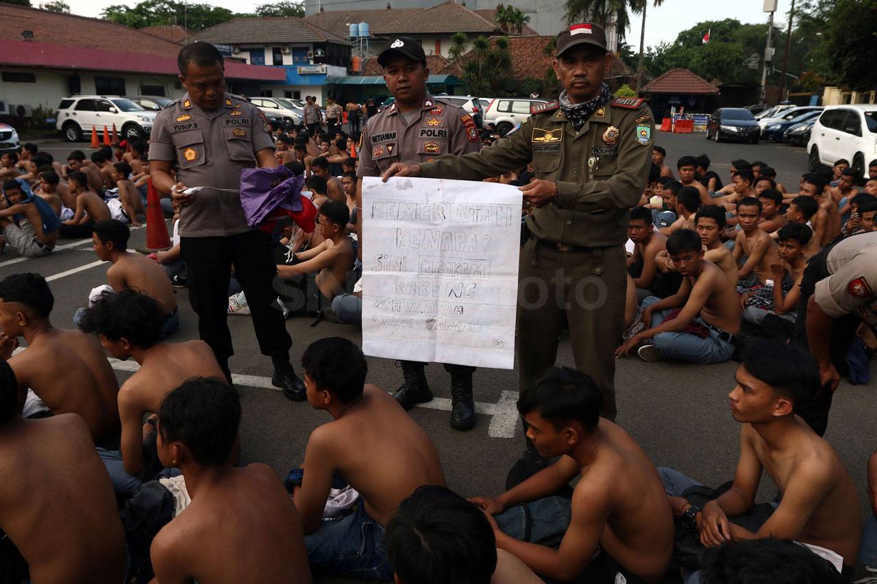 Polisi dan TNI Amankan...